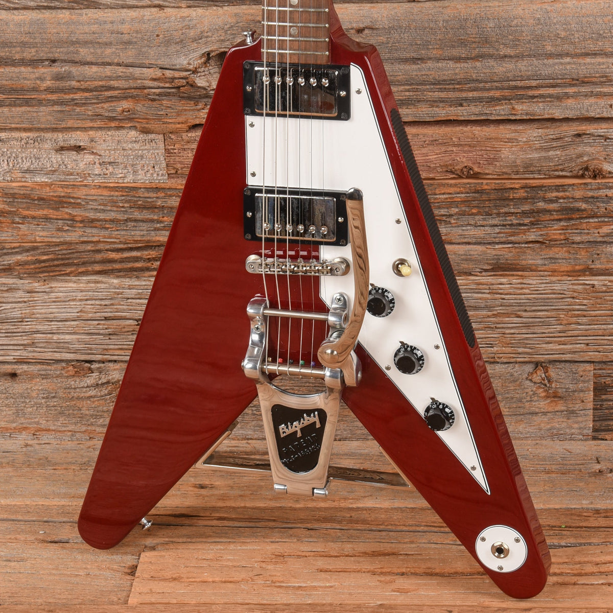 Gibson Lonnie Mack Flying V Cherry - View 2 | MusicMarket