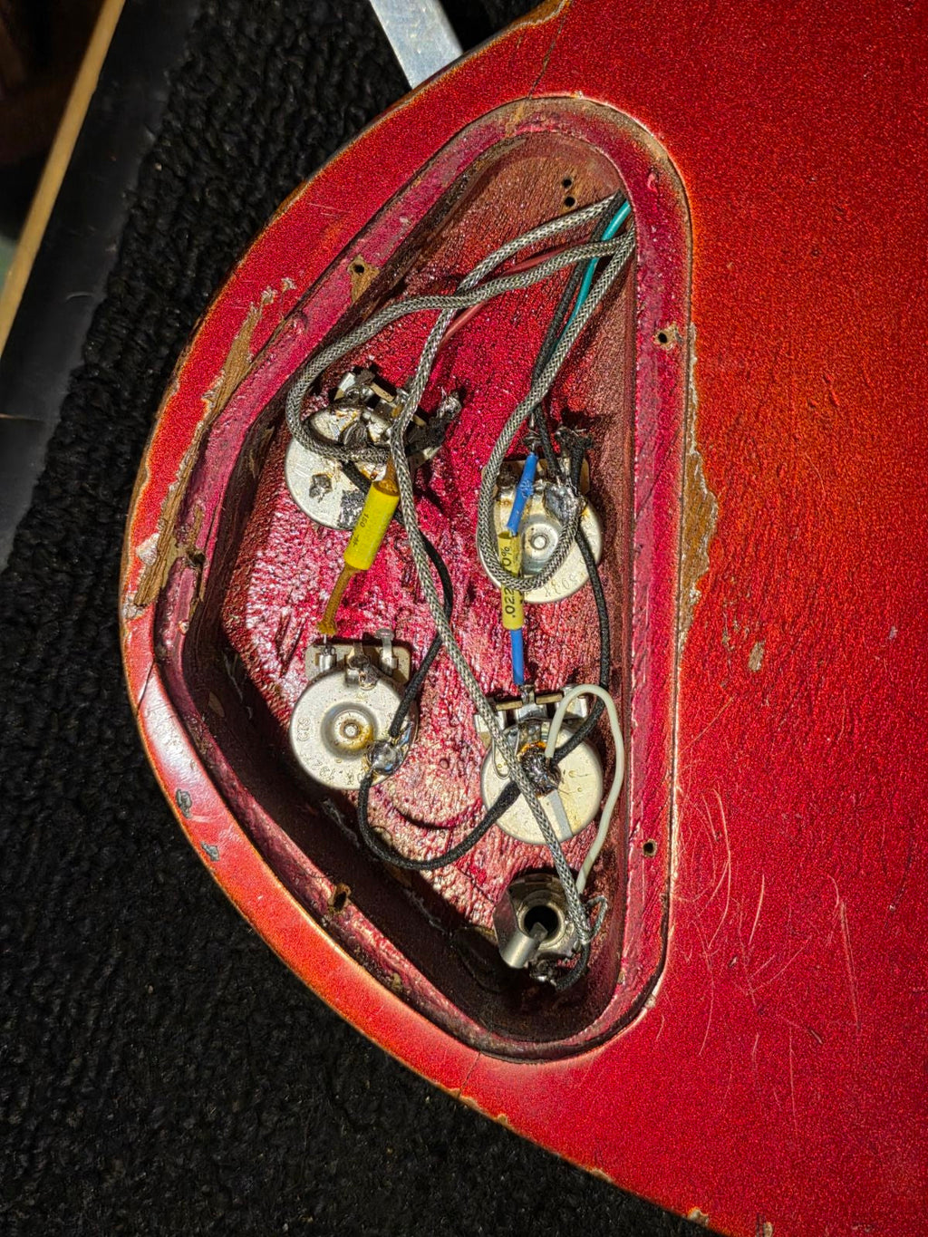 Gibson Melody Maker Sparkling Burgundy 1968 - View 13 | MusicMarket