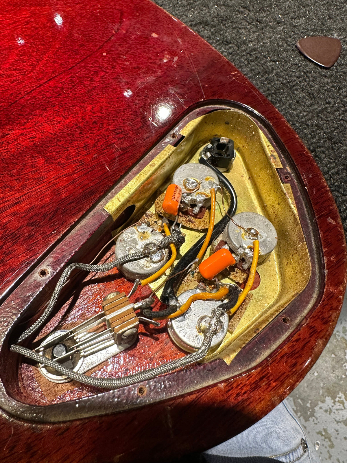 Gibson SG Special Cherry 1970 - View 16 | MusicMarket
