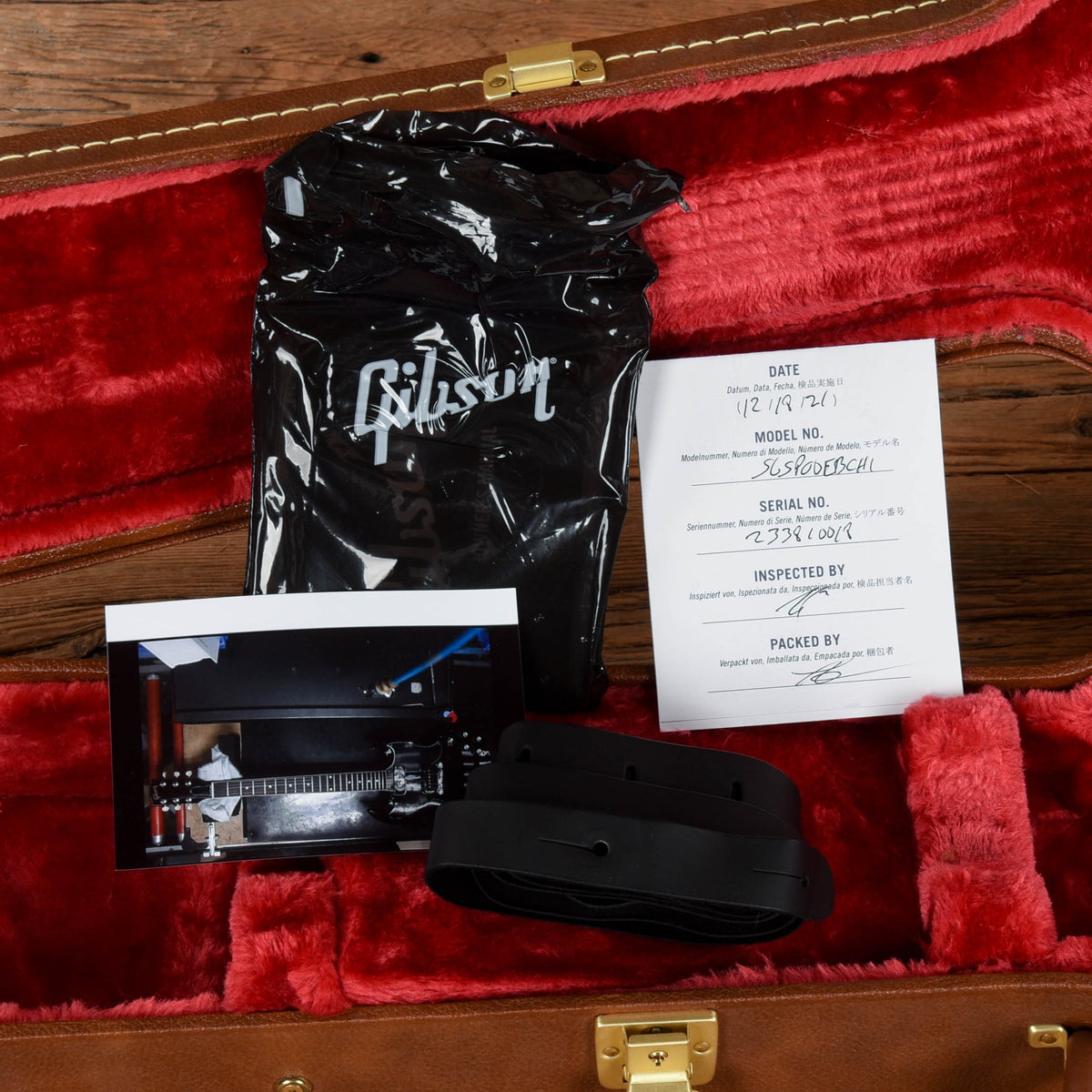 Gibson SG Special Ebony 2021 - View 10 | MusicMarket