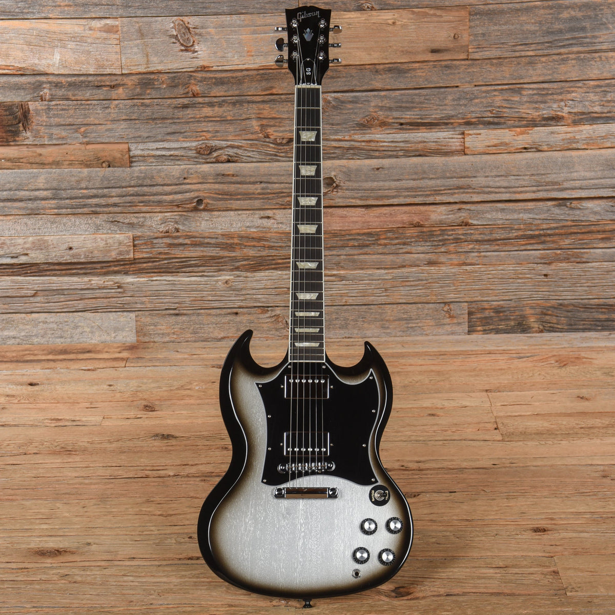 Gibson SG Standard Silverburst 2024 - View 4 | MusicMarket