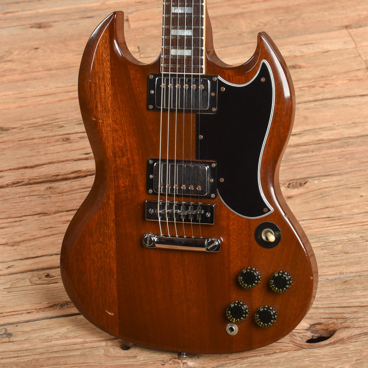 Gibson SG Standard Walnut 1976 - View 2 | MusicMarket