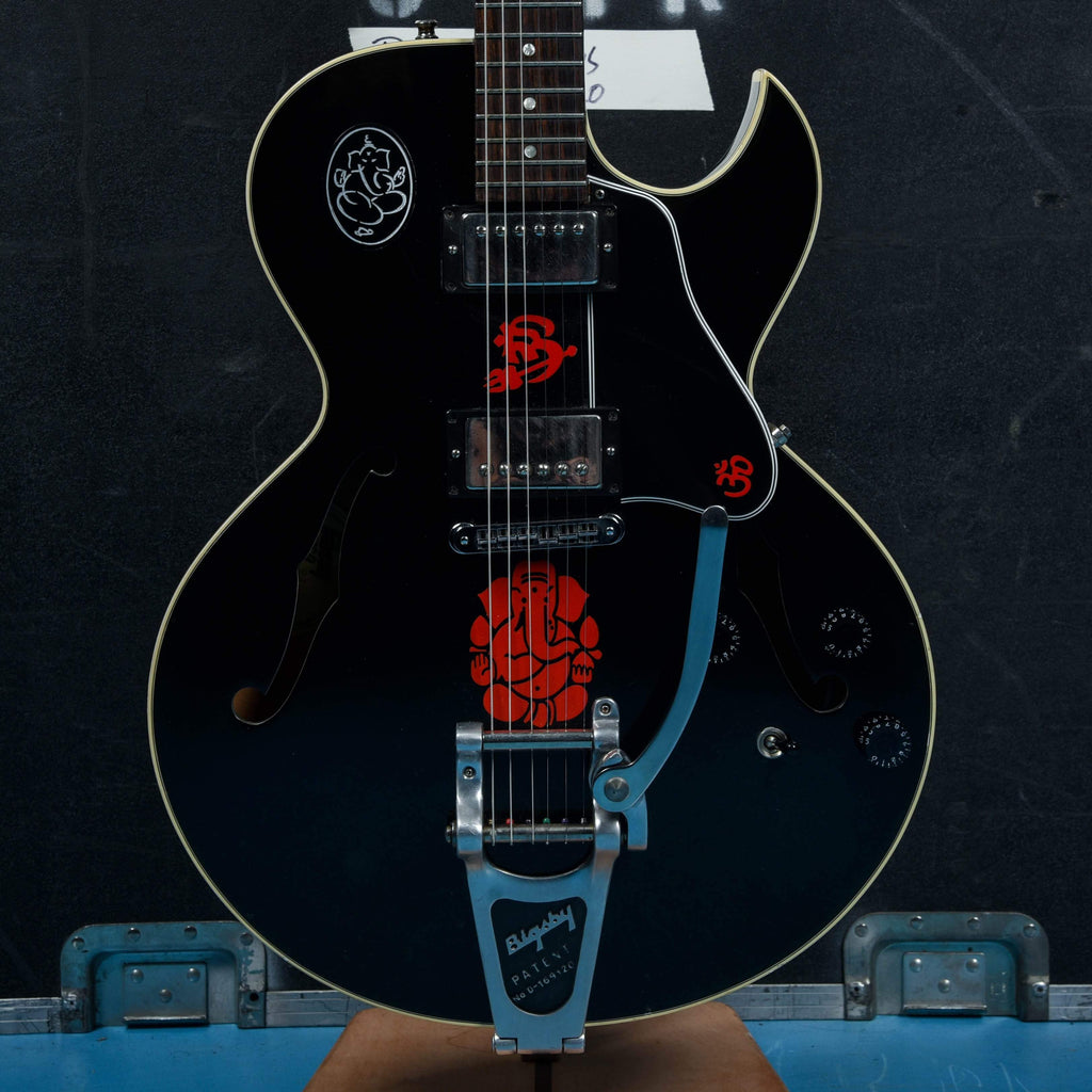 Gibson ES-135 Black 1998 - View 3 | MusicMarket