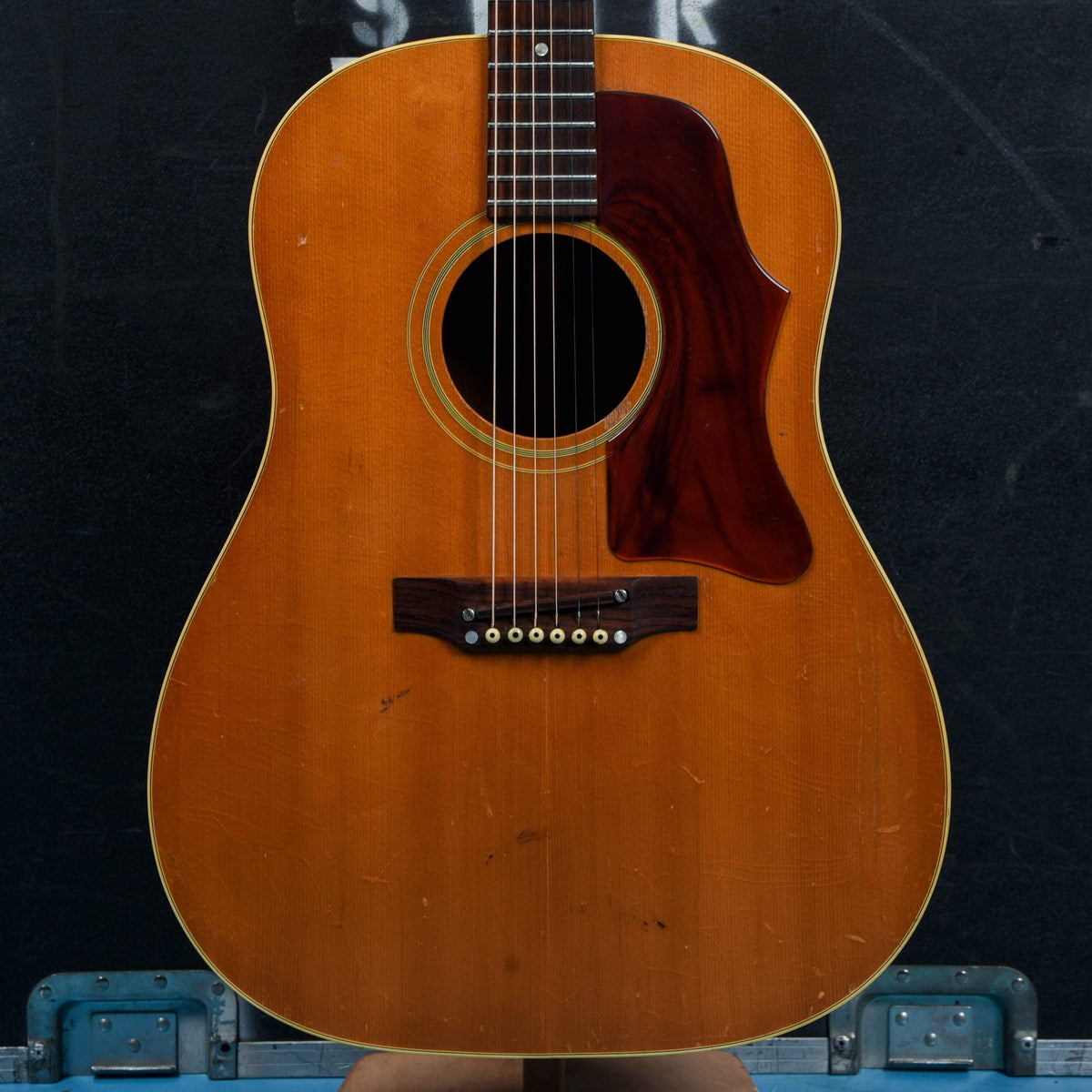 Gibson J-50 Natural 1969 - View 3 | MusicMarket