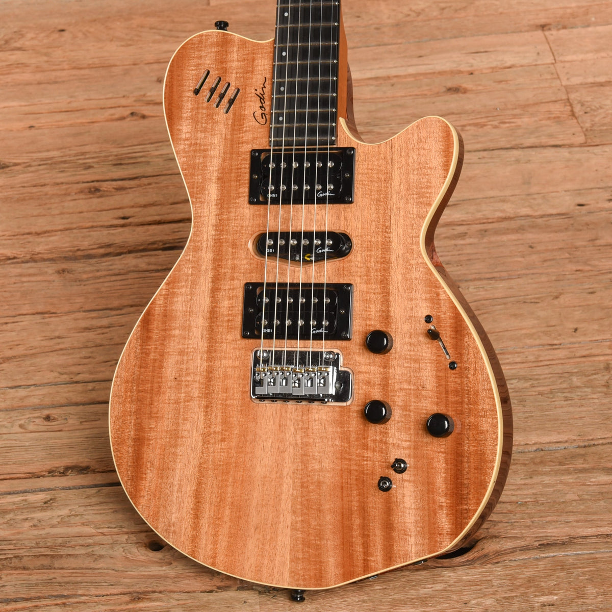Godin XTsa Extreme HG Natural - View 2 | MusicMarket