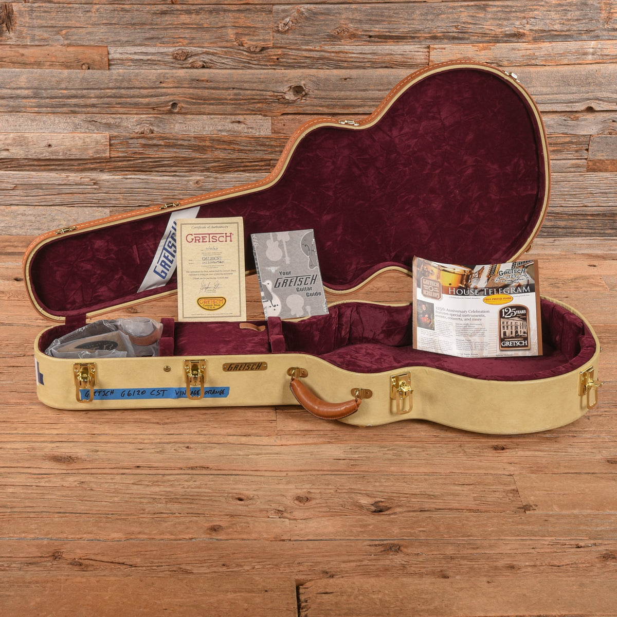 Gretsch Custom Shop G6120CST Nashville Relic Master Built by Stephen Stern Orange 2020 - View 9 | MusicMarket