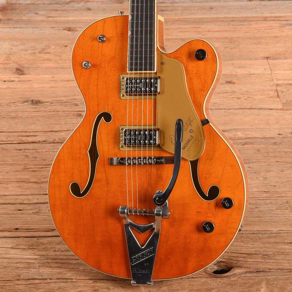 Gretsch G6120T-BSSMK Brian Setzer Signature Nashville '59 "Smoke" Orange 2025 - View 2 | MusicMarket