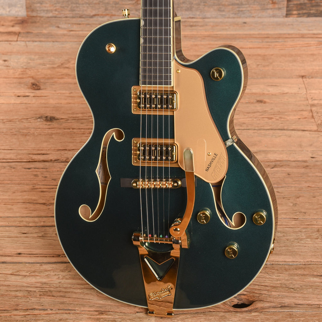 Gretsch Synchromatic Nashville Hollow-Body Single Cutaway Cadillac Green 2025 - View 2 | MusicMarket
