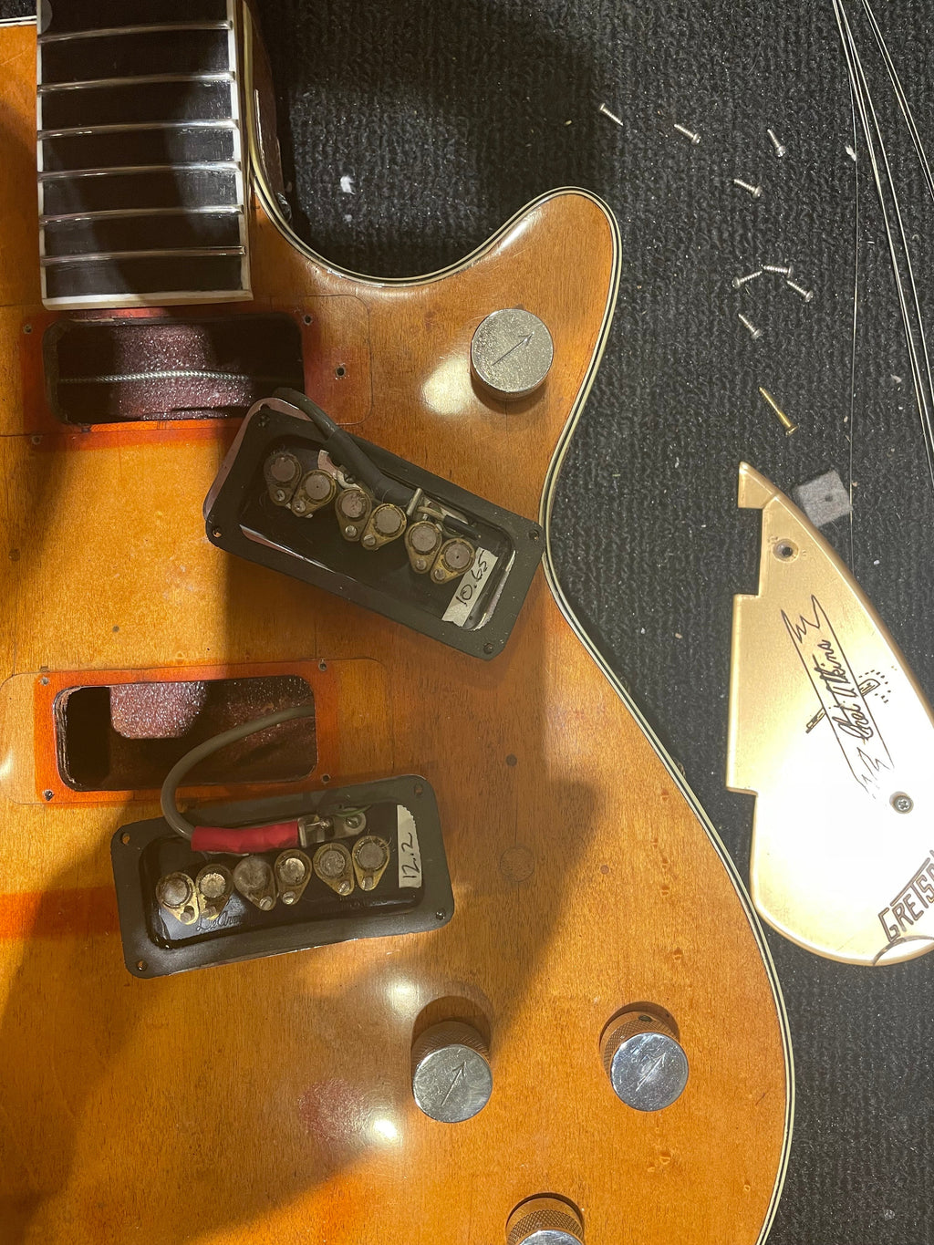 Gretsch 6121 Chet Atkins Solidbody Orange 1956 - View 10 | MusicMarket
