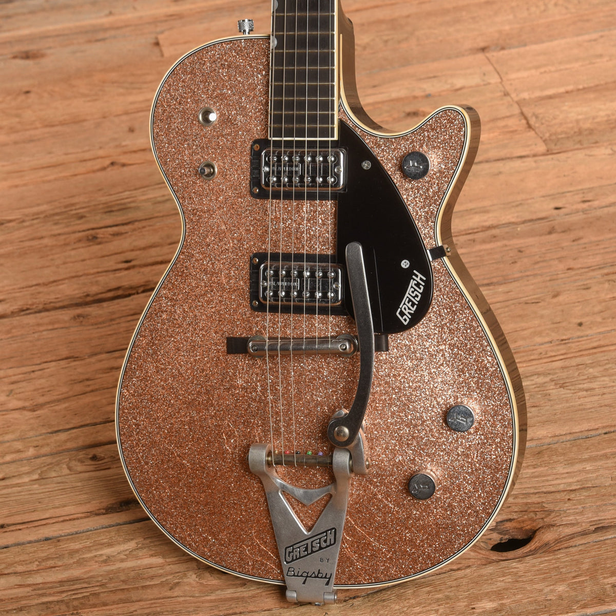 Gretsch Custom Shop Stephen Stern Masterbuilt G6128-CS Duo Jet Relic Champagne Sparkle 2013 - View 2 | MusicMarket
