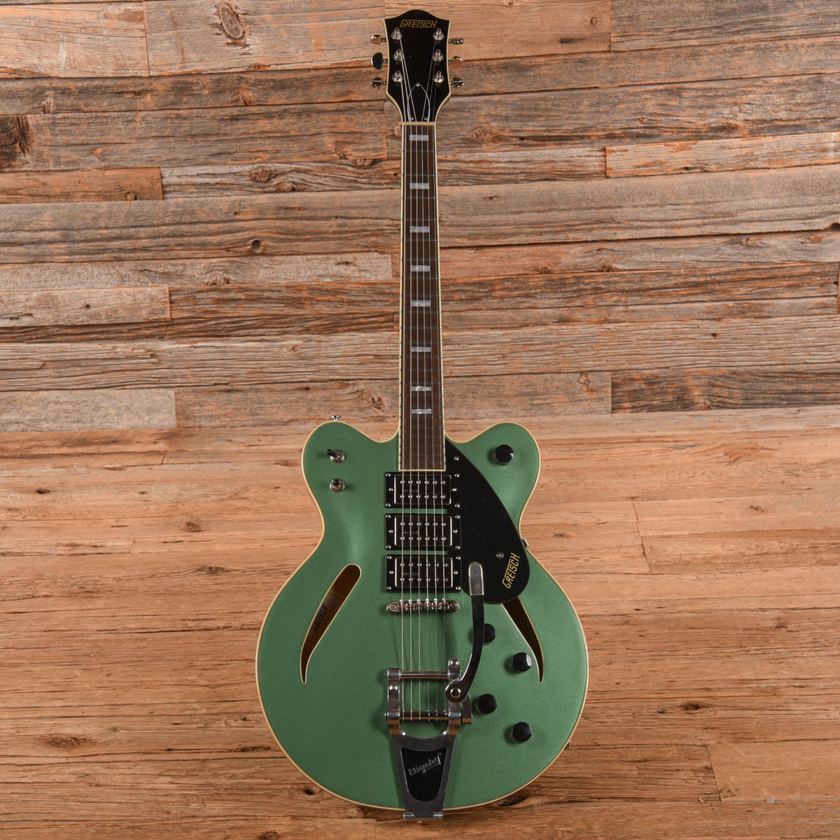 Gretsch G2627T Streamliner Center Block 3-Pickup Georgia Green 2022 - View 4 | MusicMarket
