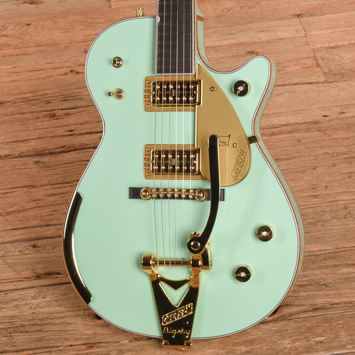 Gretsch Custom Shop Stephen Stern Masterbuilt G6134-CS Penguin Surf Green 2021 - Zac Brown - View 2 | MusicMarket