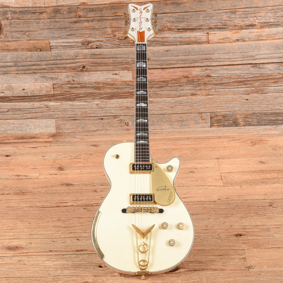 Gretsch Custom Shop Stephen Stern Masterbuilt G6134-CS Penguin White 2021 - Zac Brown - View 4 | MusicMarket