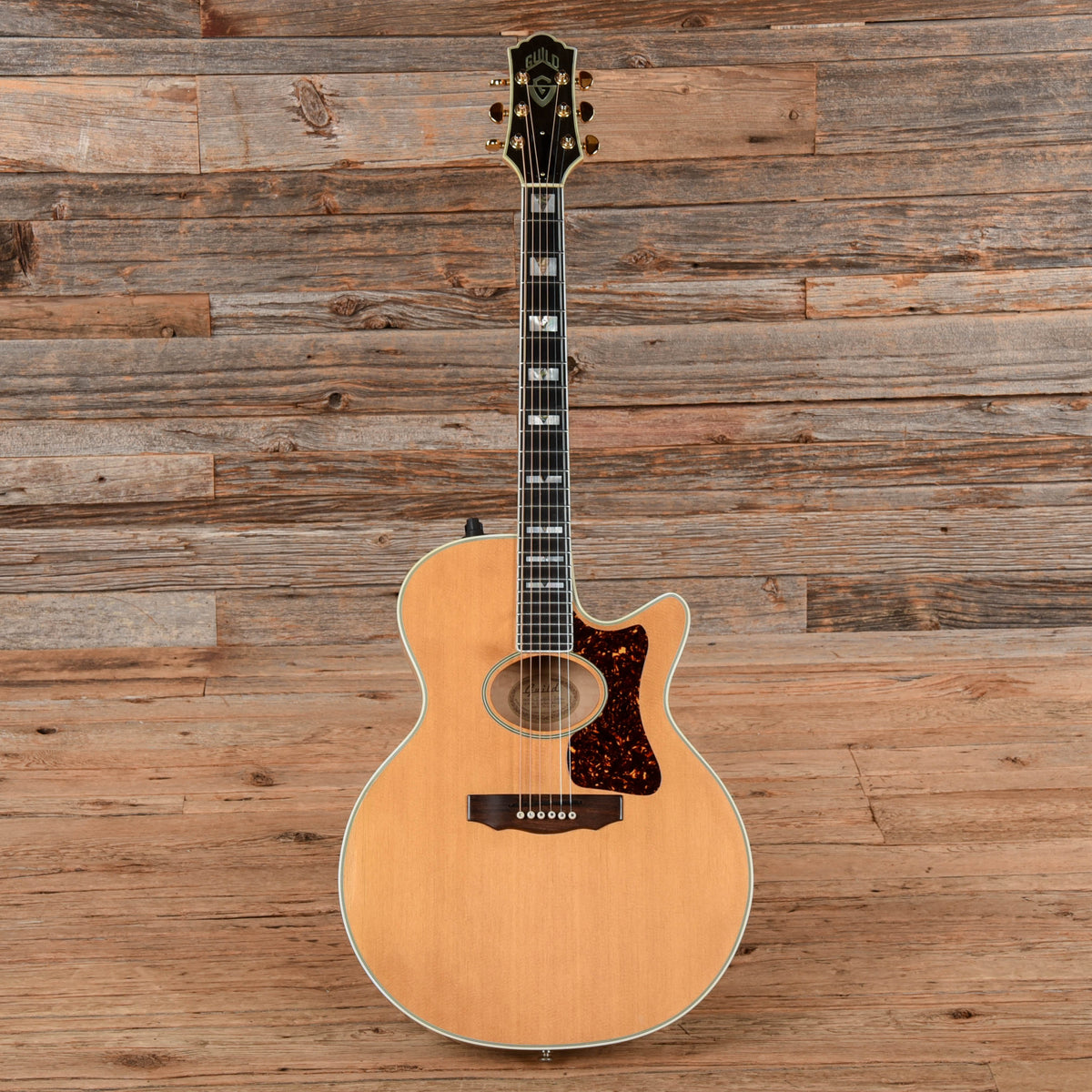 Guild F65CE Blonde 1992 - View 4 | MusicMarket