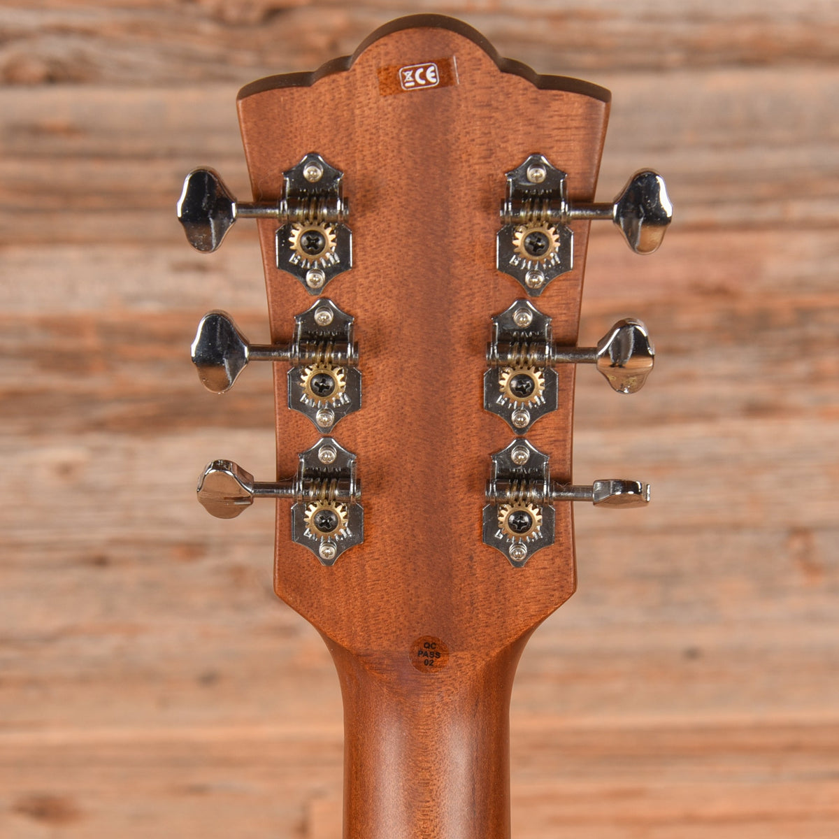 Guild Westerly M-240E Troubador Sunburst - View 7 | MusicMarket