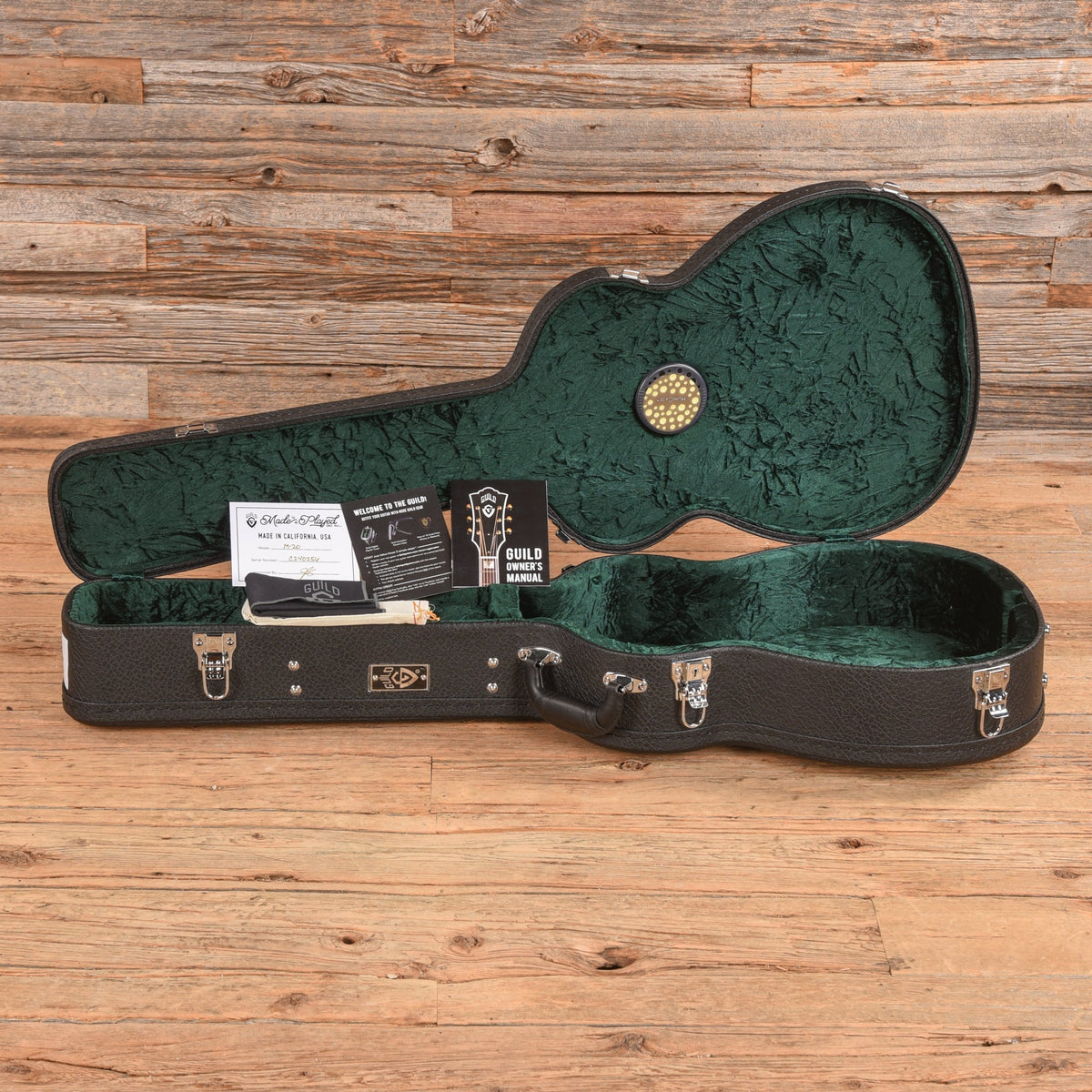 Guild USA M-20 Brown - View 9 | MusicMarket