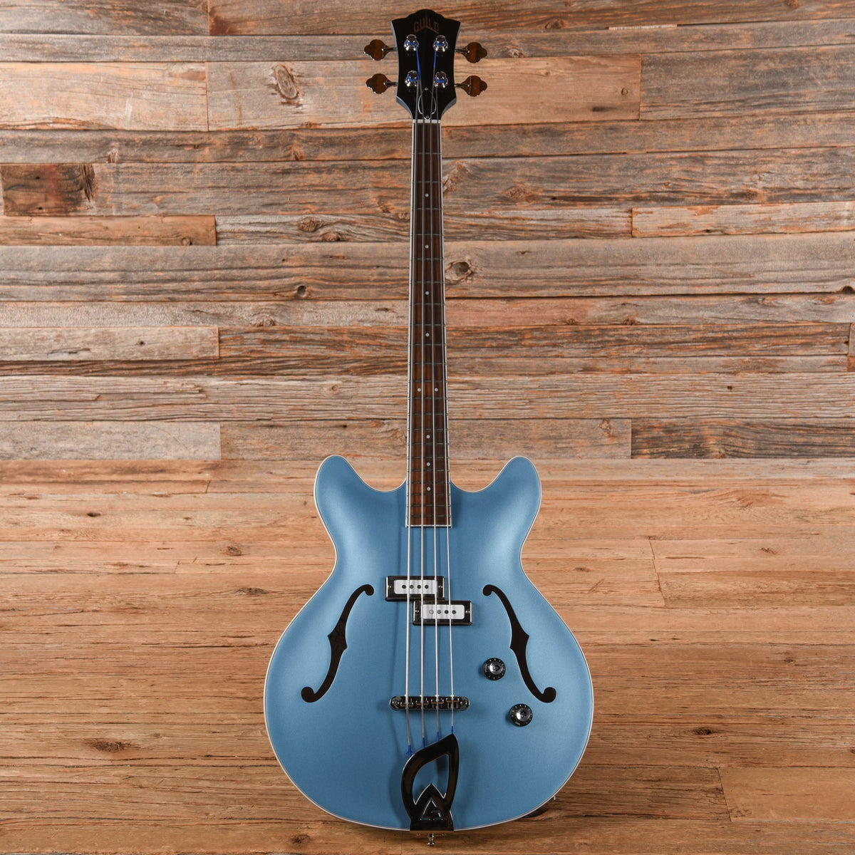 Guild Starfire I Blue 2022 - View 4 | MusicMarket