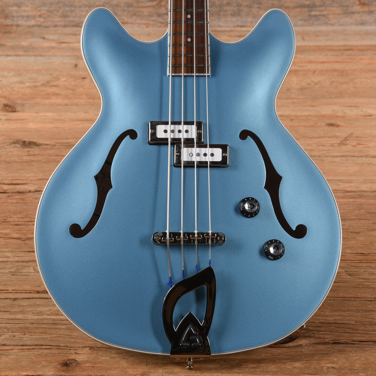 Guild Starfire I Blue 2022 - MusicMarket