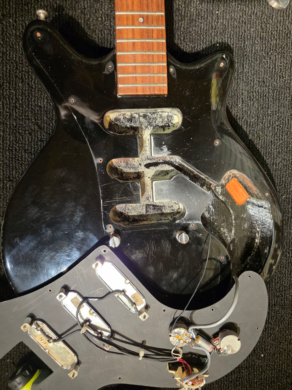 Guild Brian May BM03 Prototype Black 1994 - Joe Trohman - View 10 | MusicMarket