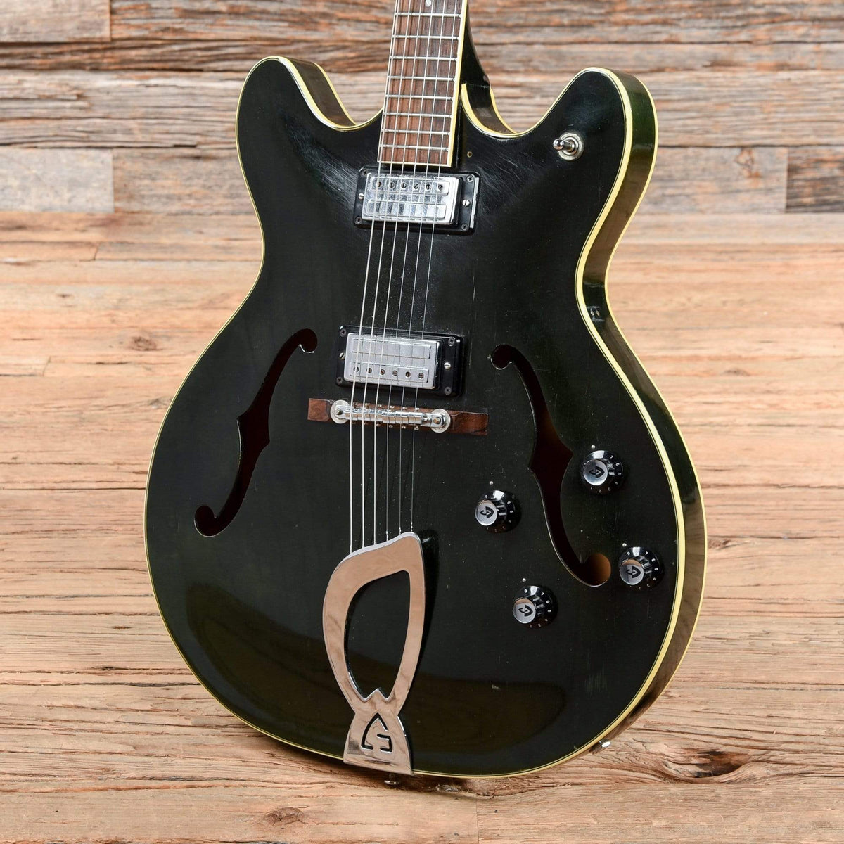 Guild Starfire IV Green 1967 - View 2 | MusicMarket