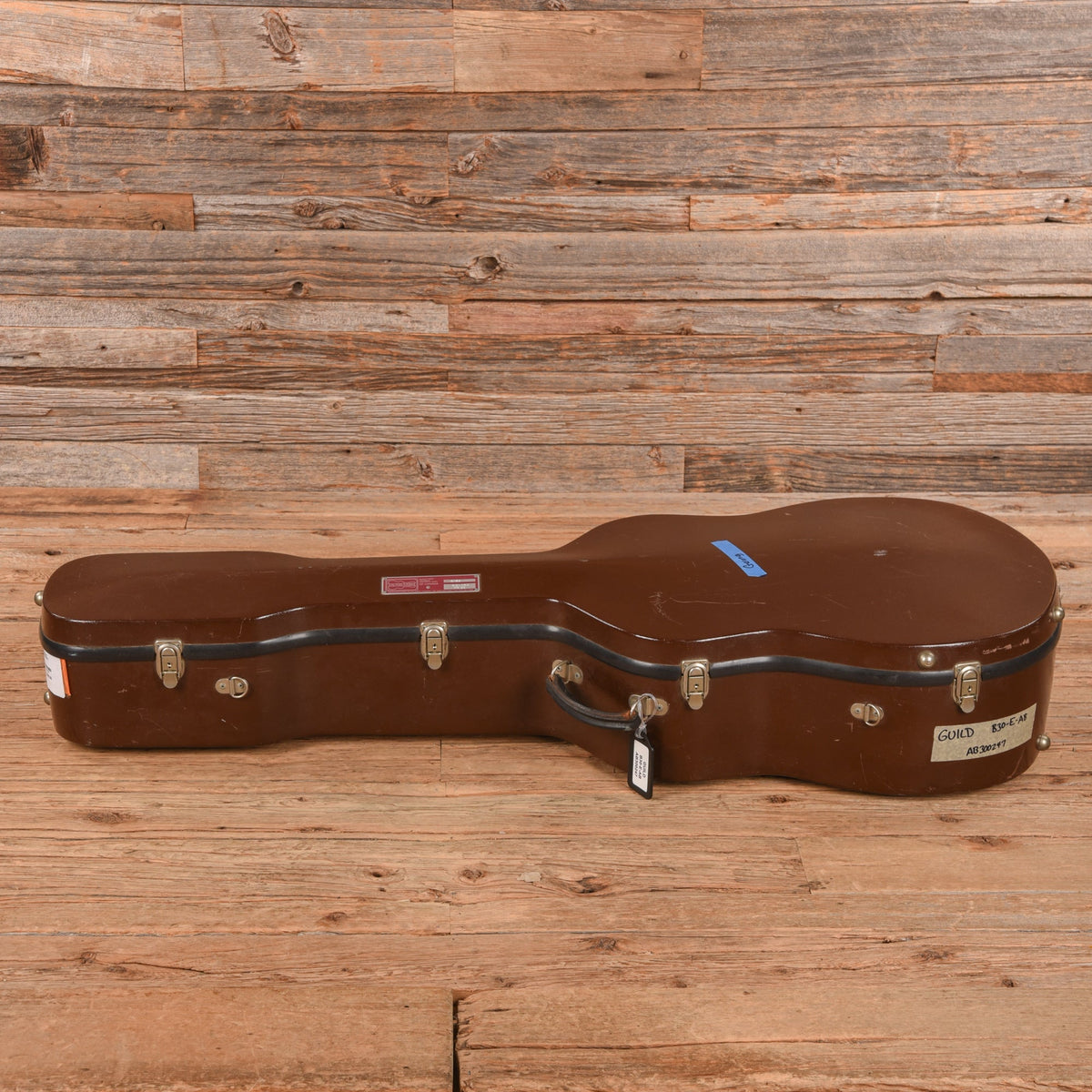 Guild B30-E AB Sunburst - Zac Brown - View 8 | MusicMarket