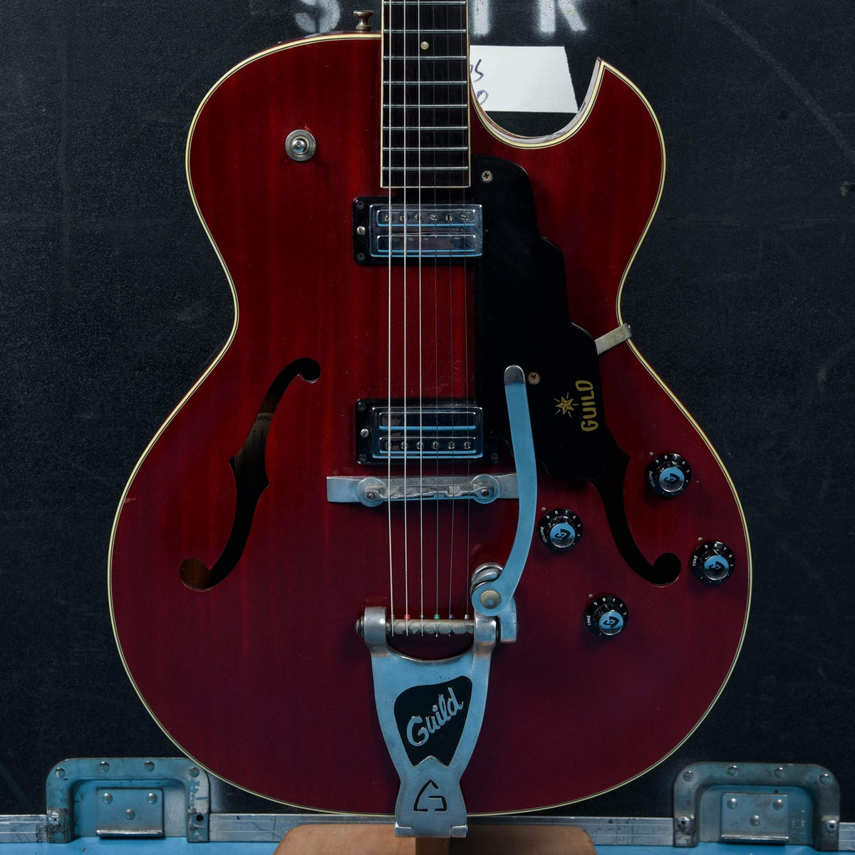 Guild Starfire Cherry 1965 - View 3 | MusicMarket