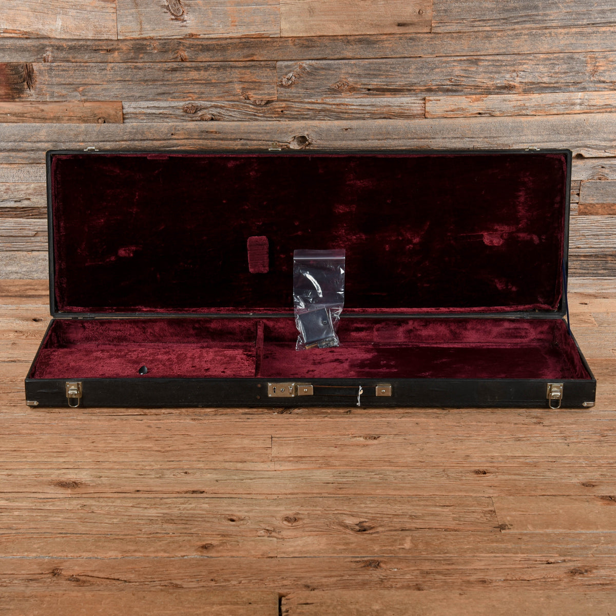 Guyatone EB-8 Red Burst 1960s - View 9 | MusicMarket