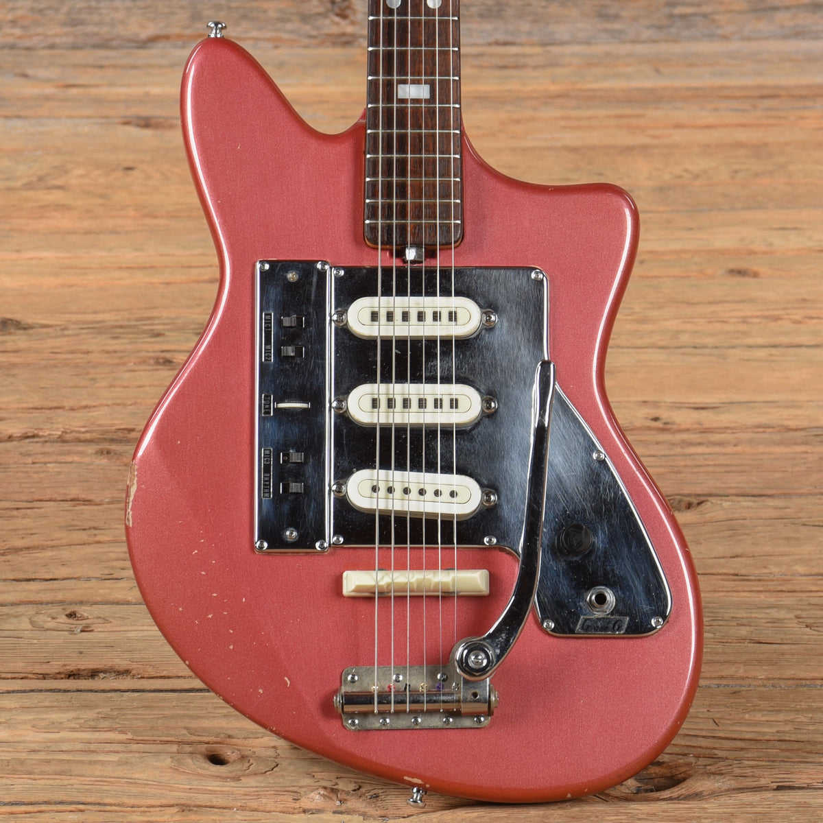 Guyatone L6-130T Red 1960s - MusicMarket