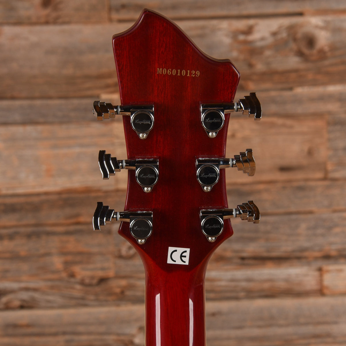 Hagstrom Swede Red - View 7 | MusicMarket