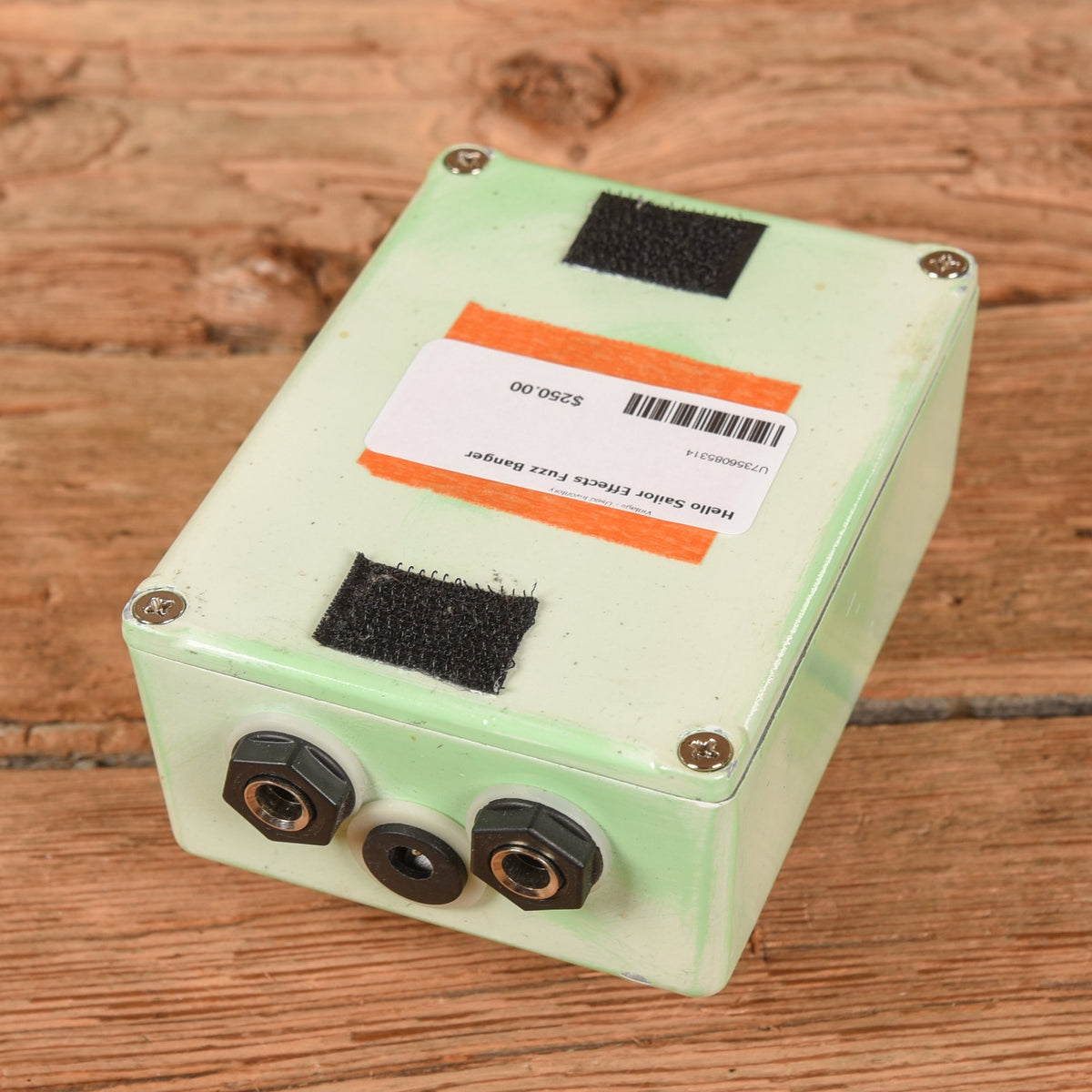 Hello Sailor Effects Fuzz Banger - View 2 | MusicMarket