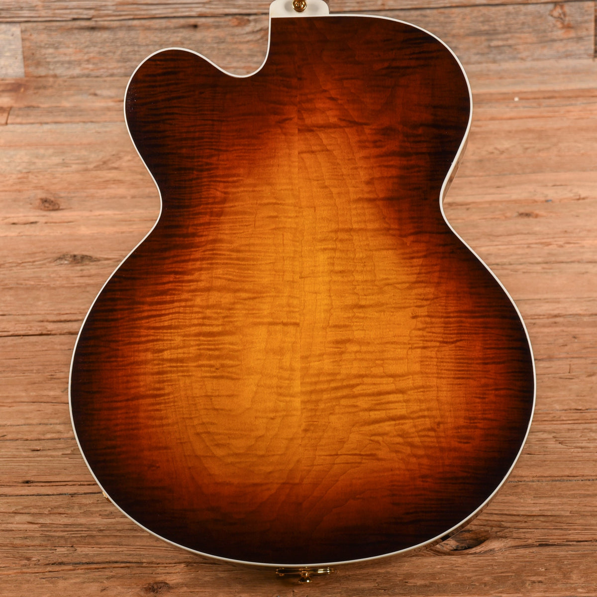Heritage Eagle Classic Sunburst 2015 - View 3 | MusicMarket