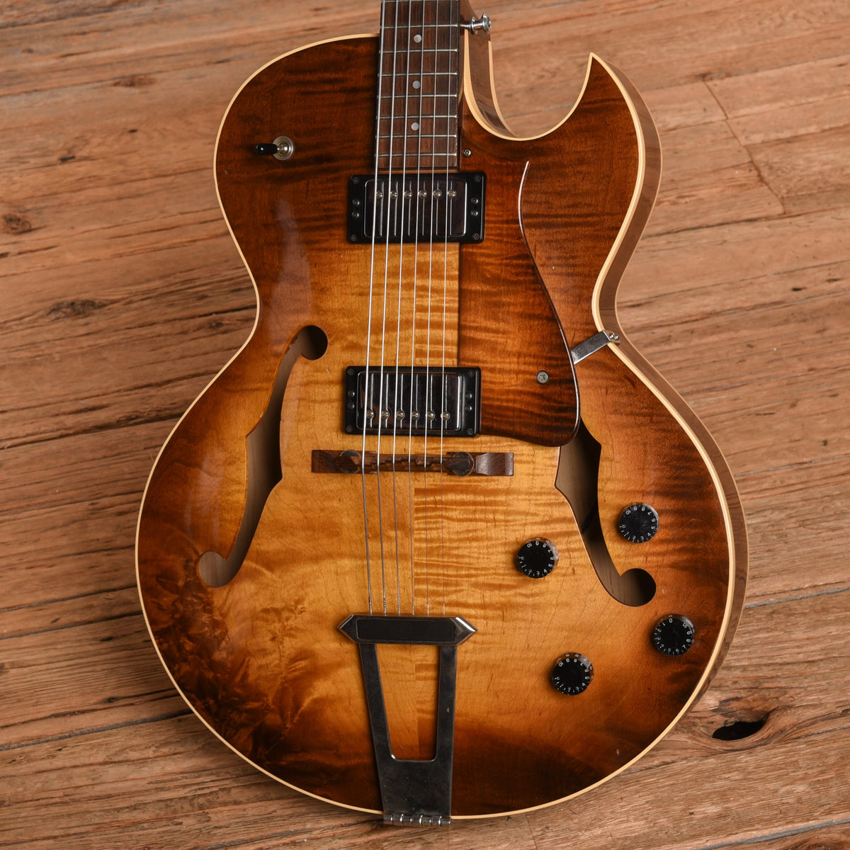Heritage H-575 Antique Sunburst 1992 - View 2 | MusicMarket