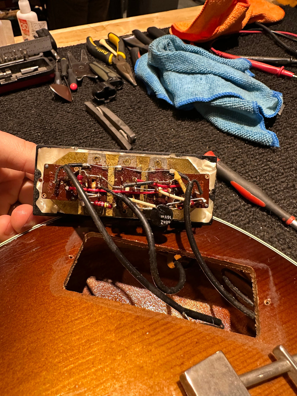 Hofner 500/1 Sunburst 1968 - View 10 | MusicMarket