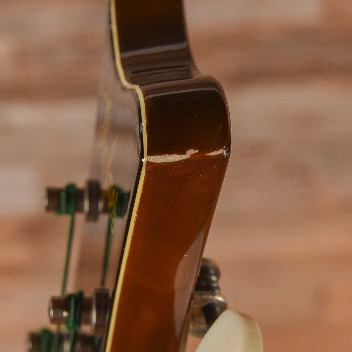 Hofner 500/1 Vintage '62 Reissue Sunburst 2004 - View 10 | MusicMarket
