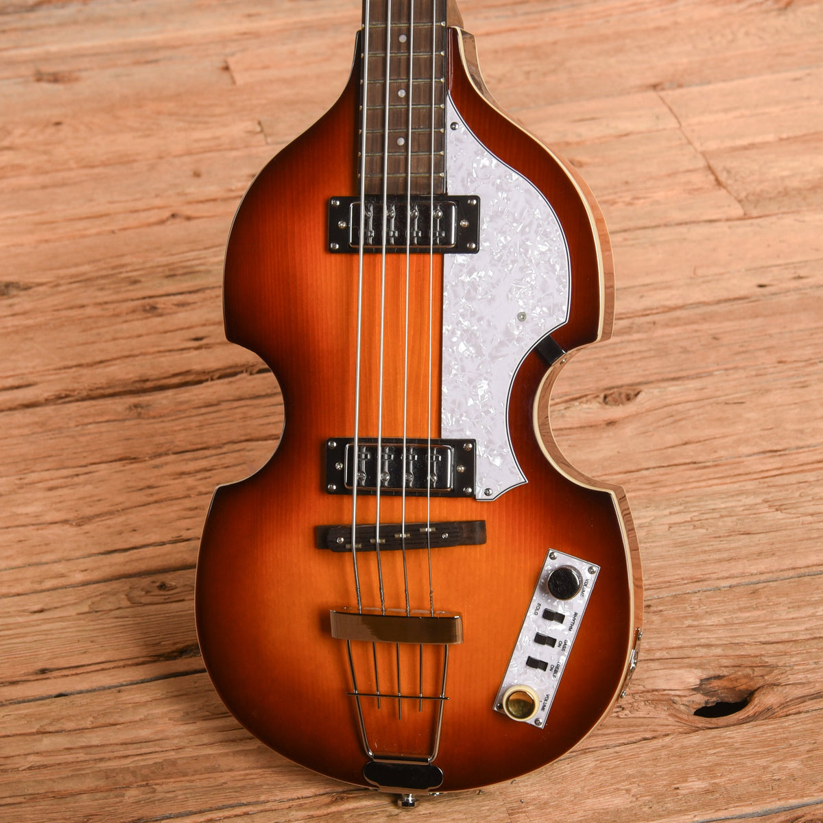 Hofner Ignition Series Violin Bass Sunburst - View 2 | MusicMarket