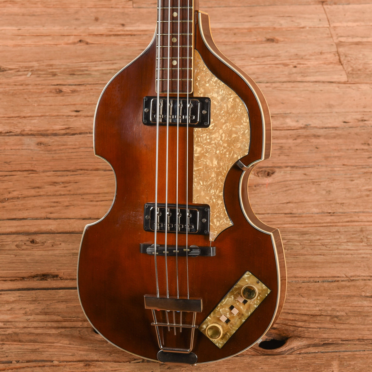 Hofner 500/1 Suburst 1965 - View 2 | MusicMarket
