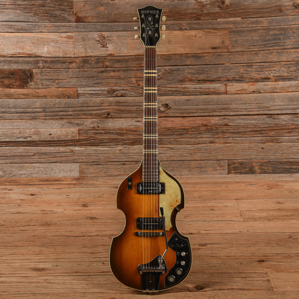 Hofner Beatle Electric Model 459VTZ (built in fuzz) Sunburst 1967 - View 4 | MusicMarket