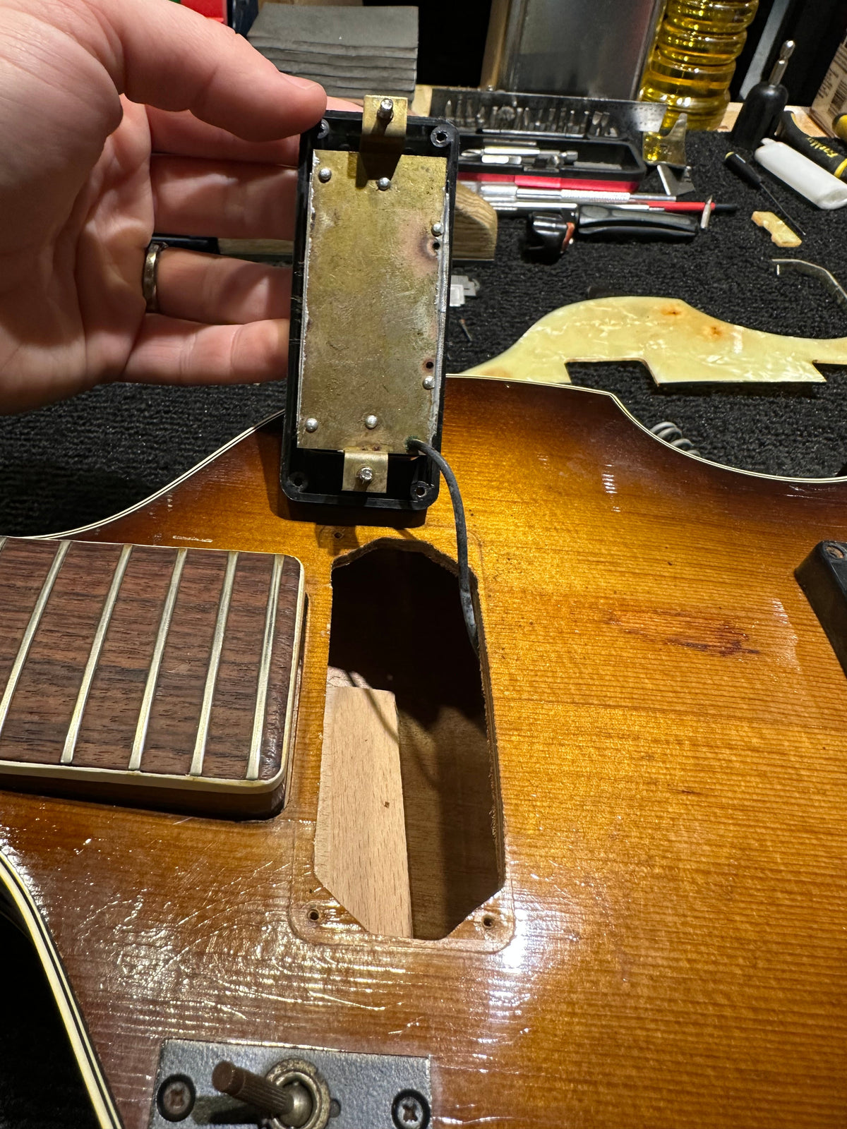 Hofner Beatle Electric Model 459VTZ (built in fuzz) Sunburst 1967 - View 11 | MusicMarket