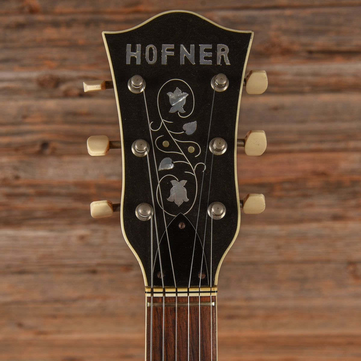 Hofner Beatle Electric Model 459VTZ (built in fuzz) Sunburst 1967 - View 6 | MusicMarket