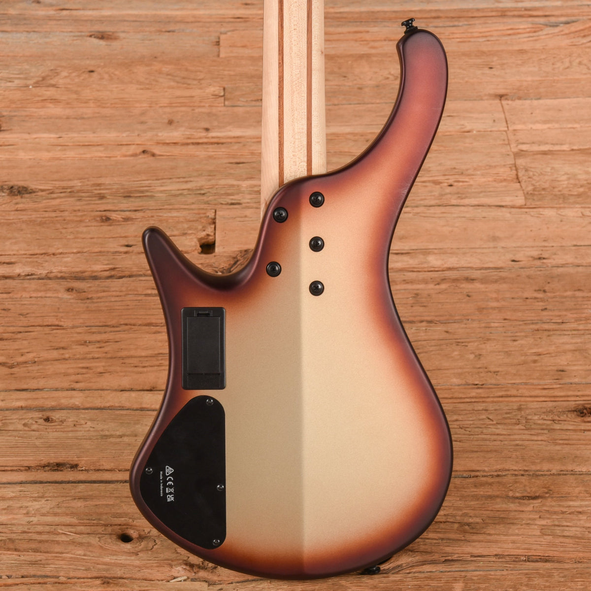 Ibanez EHB600CCM EHB Ergonomic Headless Bass Charred Champagne Burst Matte - View 3 | MusicMarket
