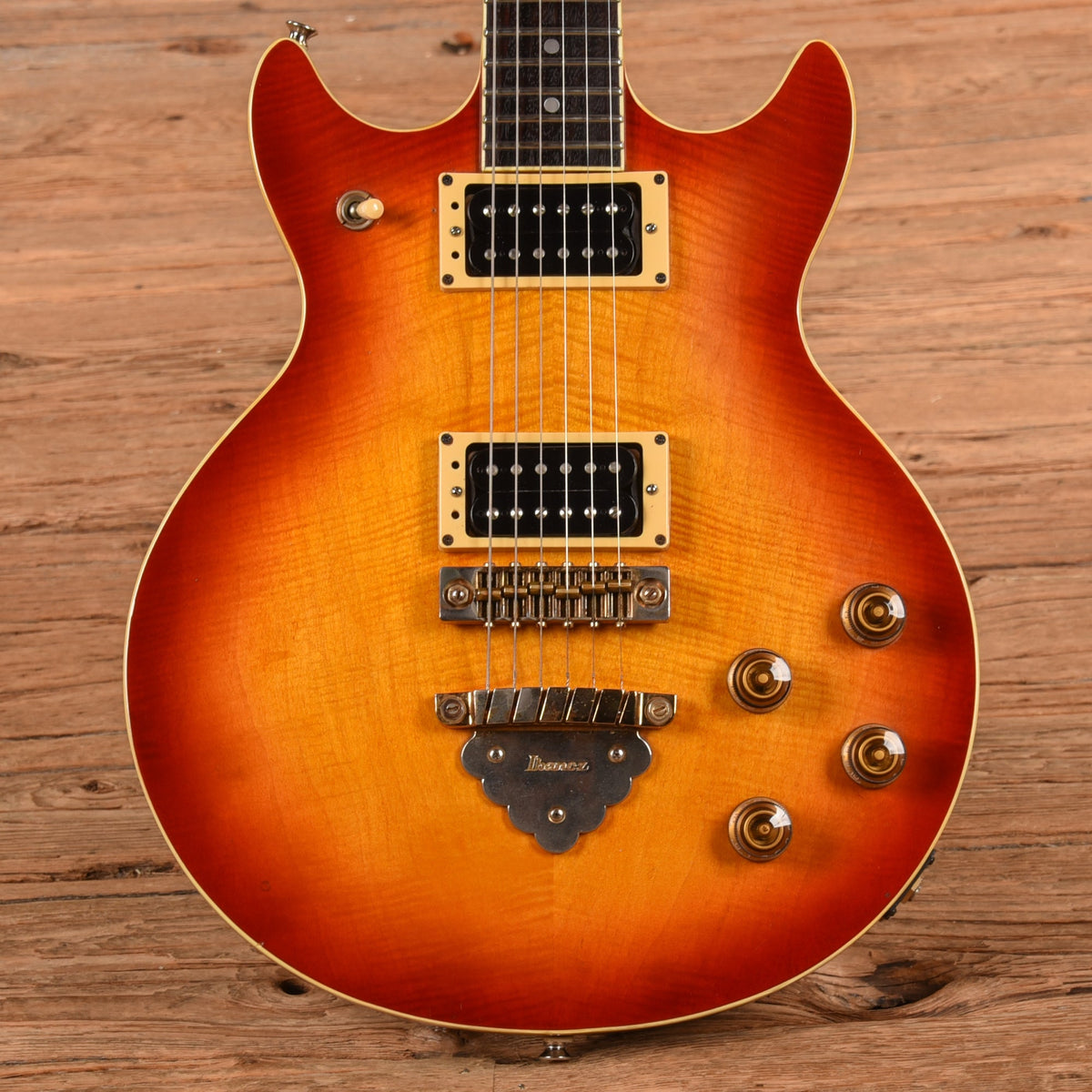 Ibanez AR100 Artist Sunburst 1981 - MusicMarket