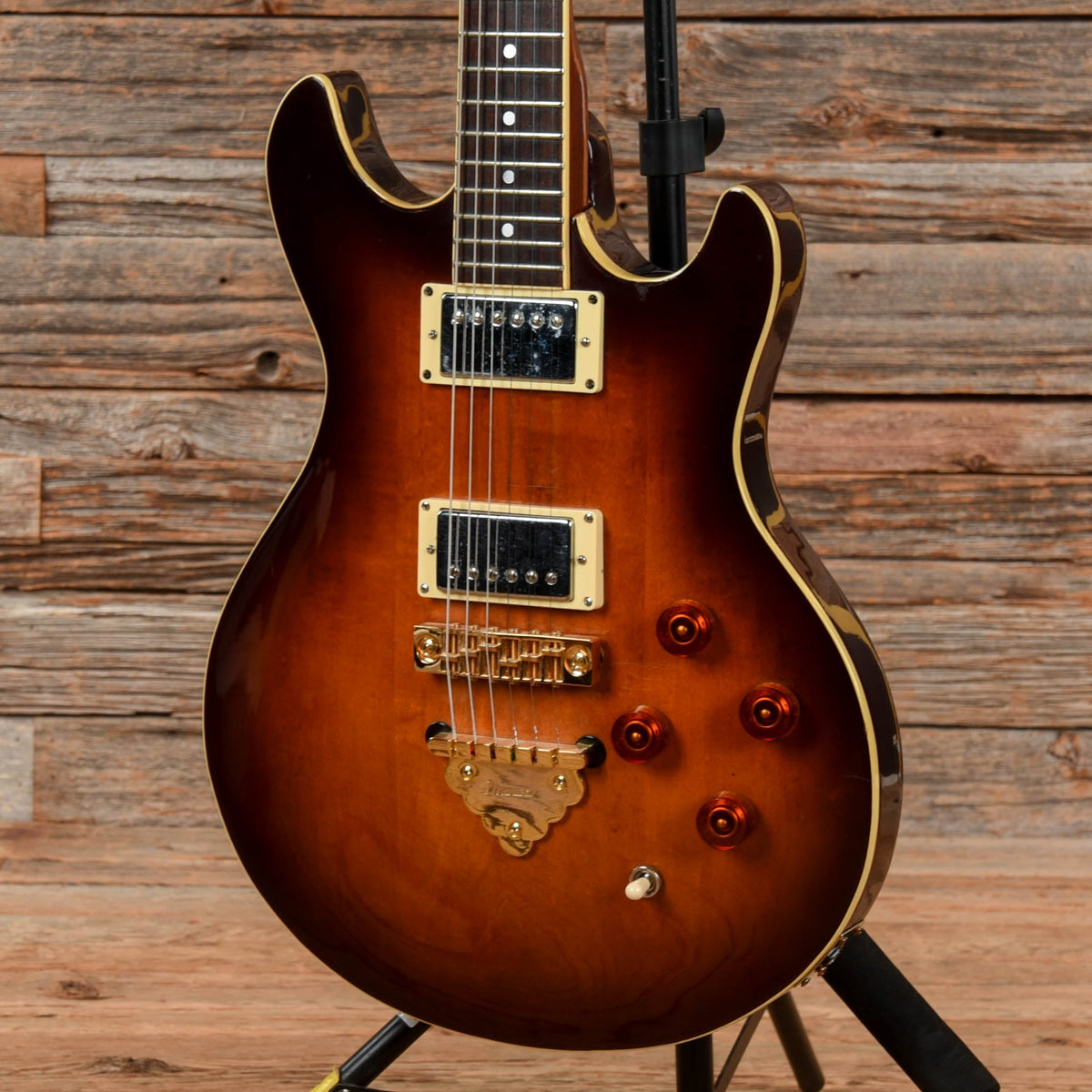 Ibanez CN100 Sunburst - View 2 | MusicMarket