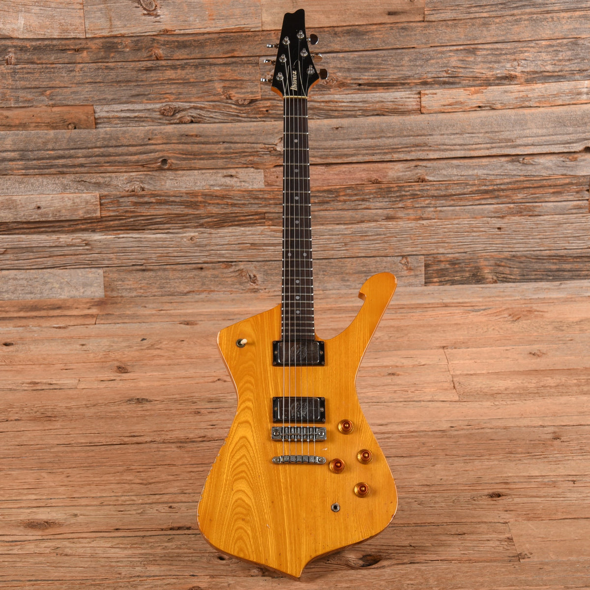 Ibanez Iceman Natural 1977 - View 4 | MusicMarket
