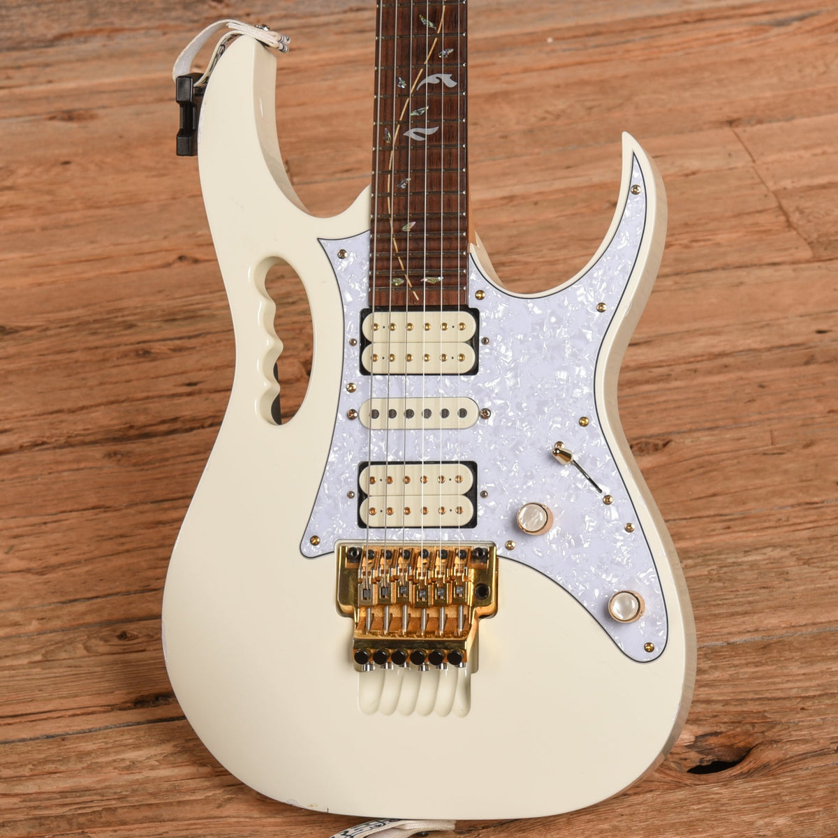 Ibanez JEM7V White 2010 - View 2 | MusicMarket