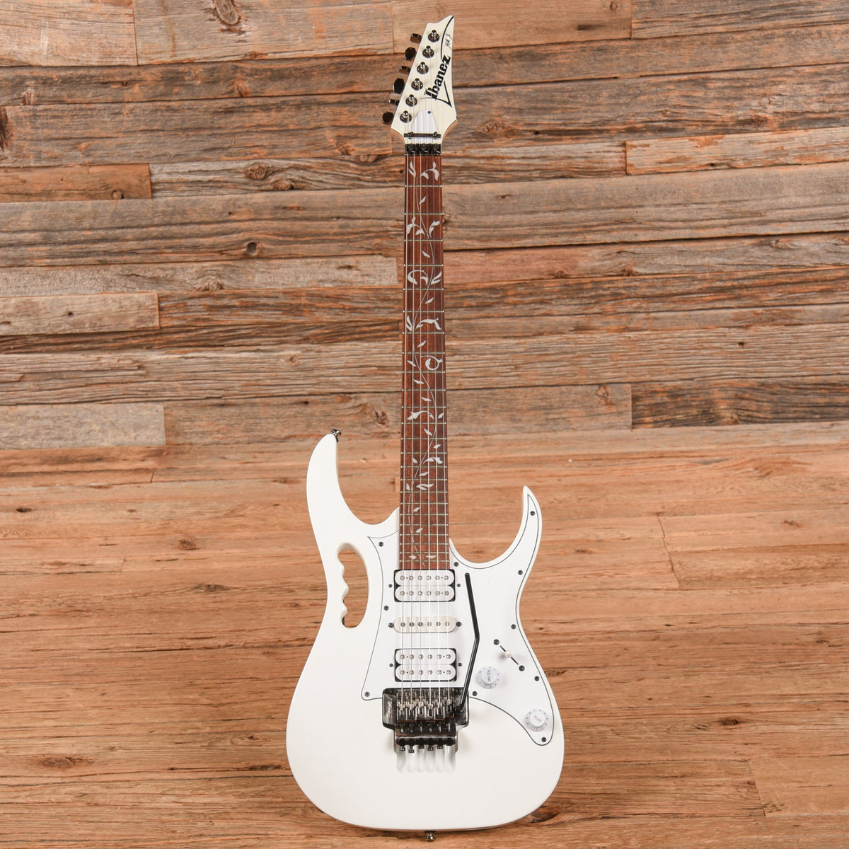 Ibanez JEMJR Steve Vai JEM Junior White 2019 - View 4 | MusicMarket