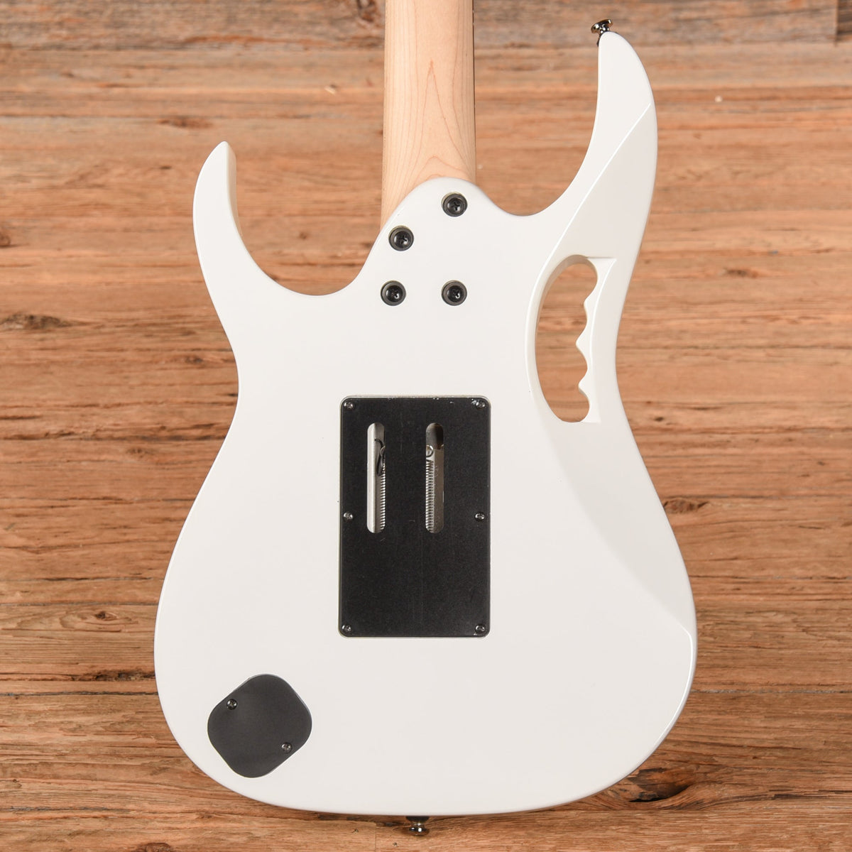 Ibanez JEMJR Steve Vai JEM Junior White 2019 - View 3 | MusicMarket