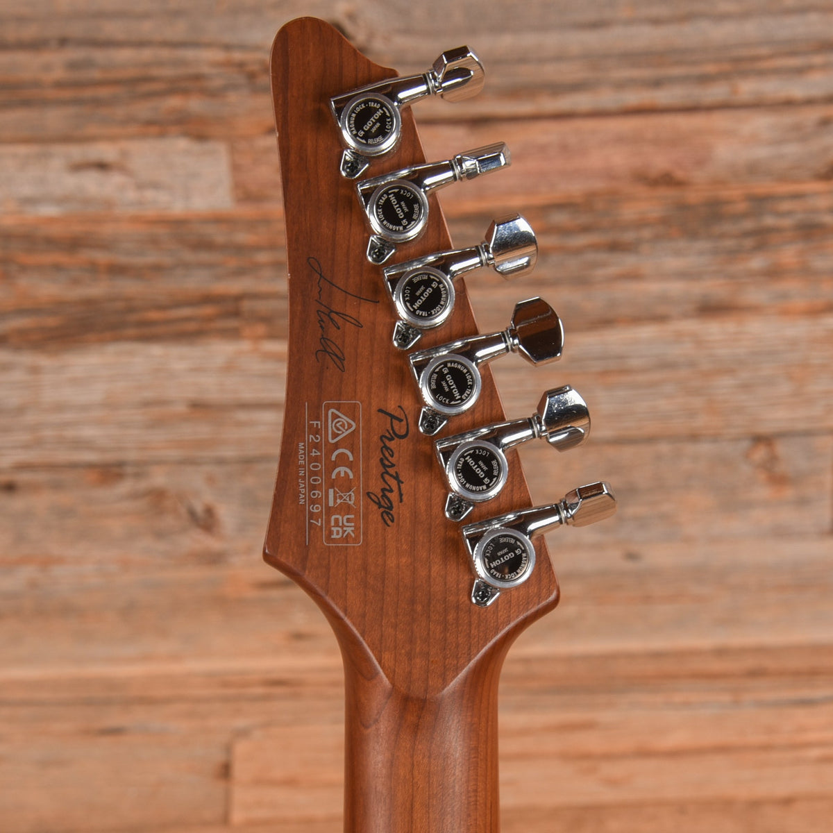 Ibanez LM1 Luca Mantovanelli Signature Luna White 2024 - View 7 | MusicMarket