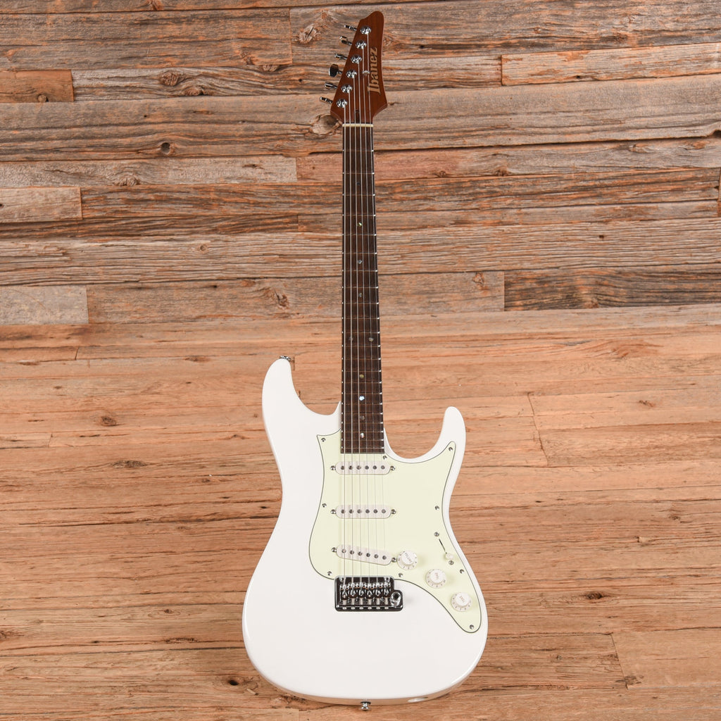 Ibanez LM1 Luca Mantovanelli Signature Luna White 2024 - View 4 | MusicMarket