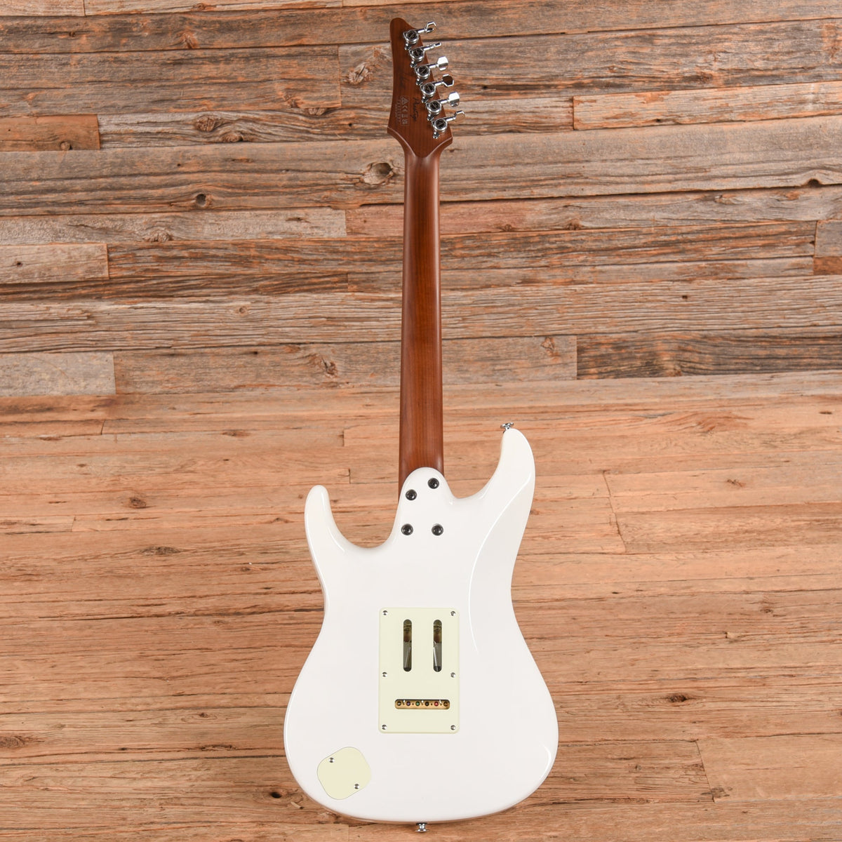 Ibanez LM1 Luca Mantovanelli Signature Luna White 2024 - View 5 | MusicMarket