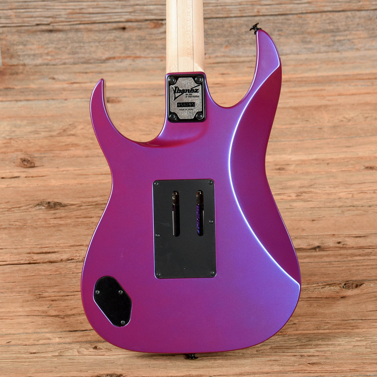 Ibanez RG550 Genesis Collection Purple Neon 2024 - View 3 | MusicMarket